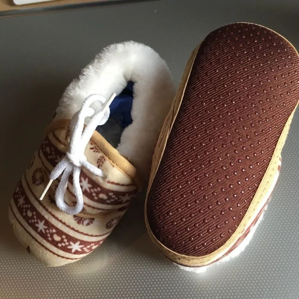 Baby booties‎ - Picture 2 of 2